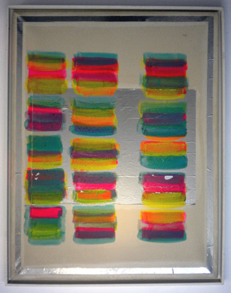 Avec collage et cadre d'aluminium