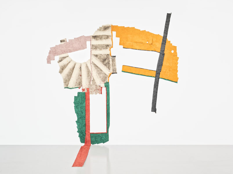 Arles, Musée Reattu, le petit escalier en vis murs de face, tableaux de portes, mur d’échiffre, marches