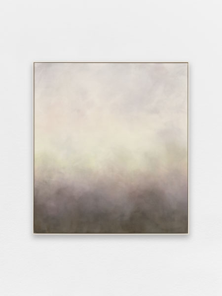 121125