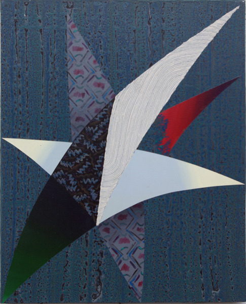 Rougeur dans le ciel bleu