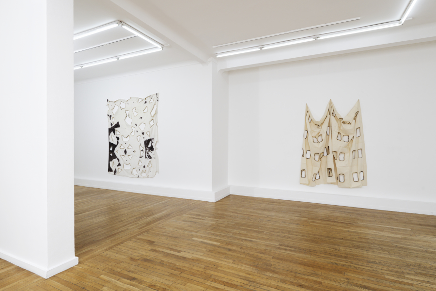 VIsuel exposition Patrick Saytour de fil blanc