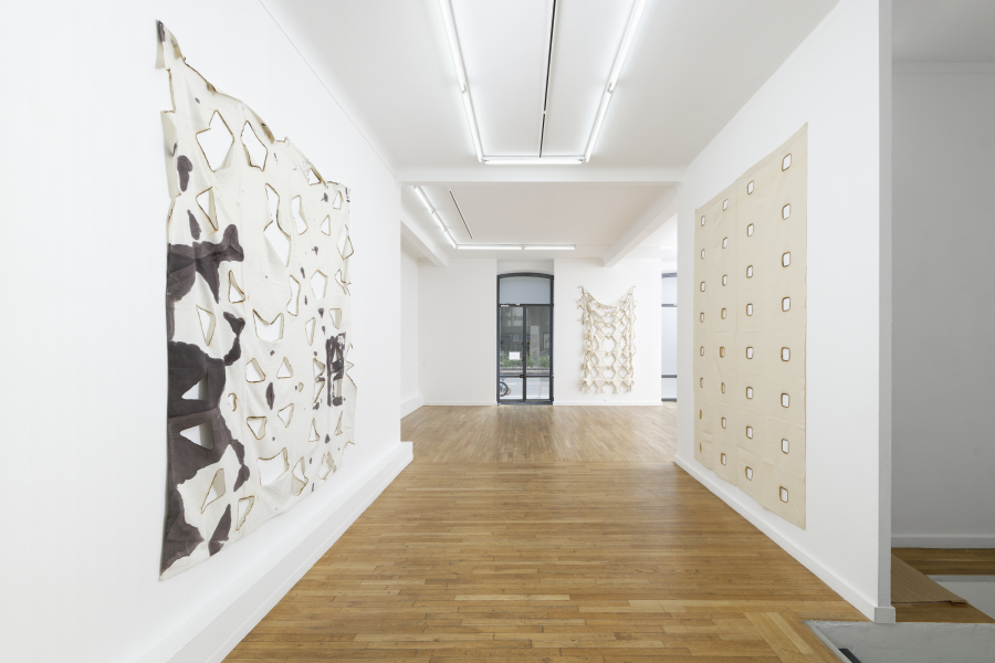 VIsuel exposition Patrick Saytour de fil blanc