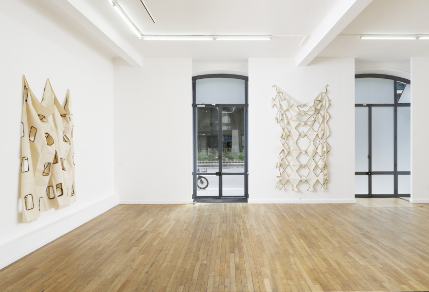 VIsuel exposition Patrick Saytour de fil blanc