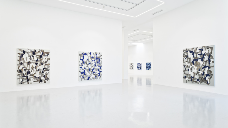 Exhibition-view-Blooming-Zurstrassen-2024-©CyrilleCauvet-CourtesyCeysson&Benetiere