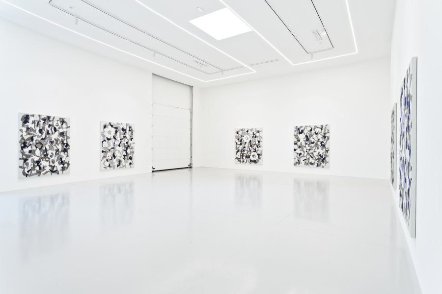 Exhibition-view-Blooming-Zurstrassen-2024-©CyrilleCauvet-CourtesyCeysson&Benetiere