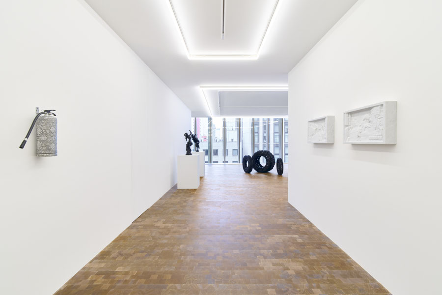 Ceysson&Bénétière_Tokyo_Wim-Delvoye_Installation-view_6